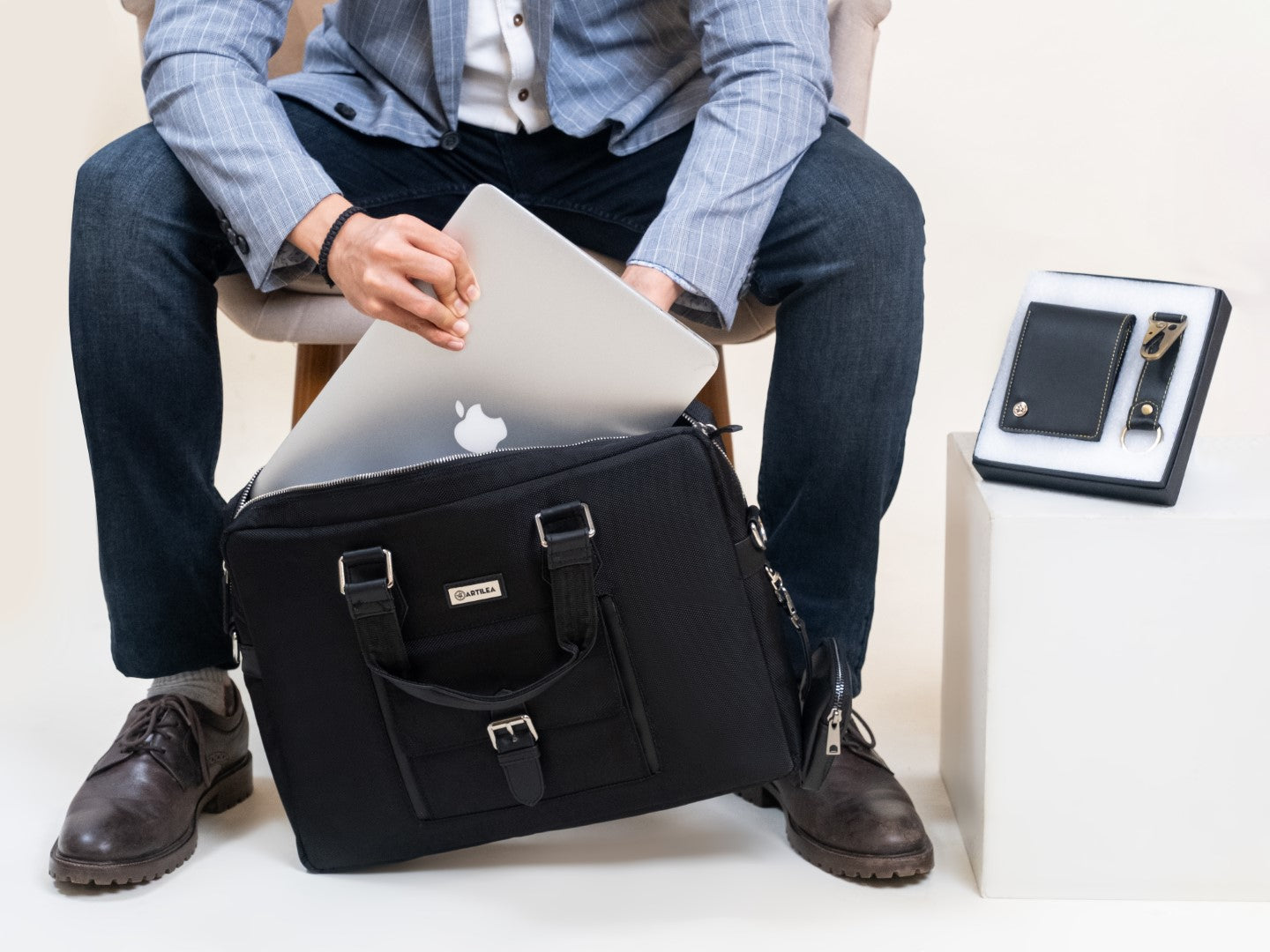 Laptop bag & Corporate gift set Black(Combo)