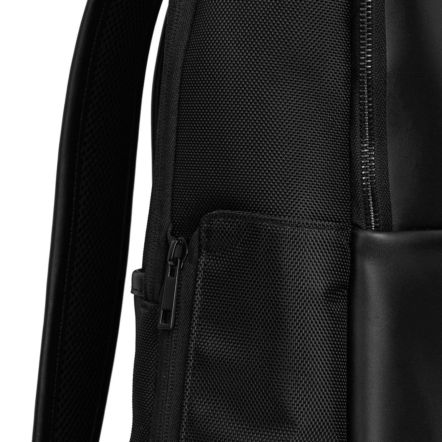 Thorium Backpack - JET BLACK